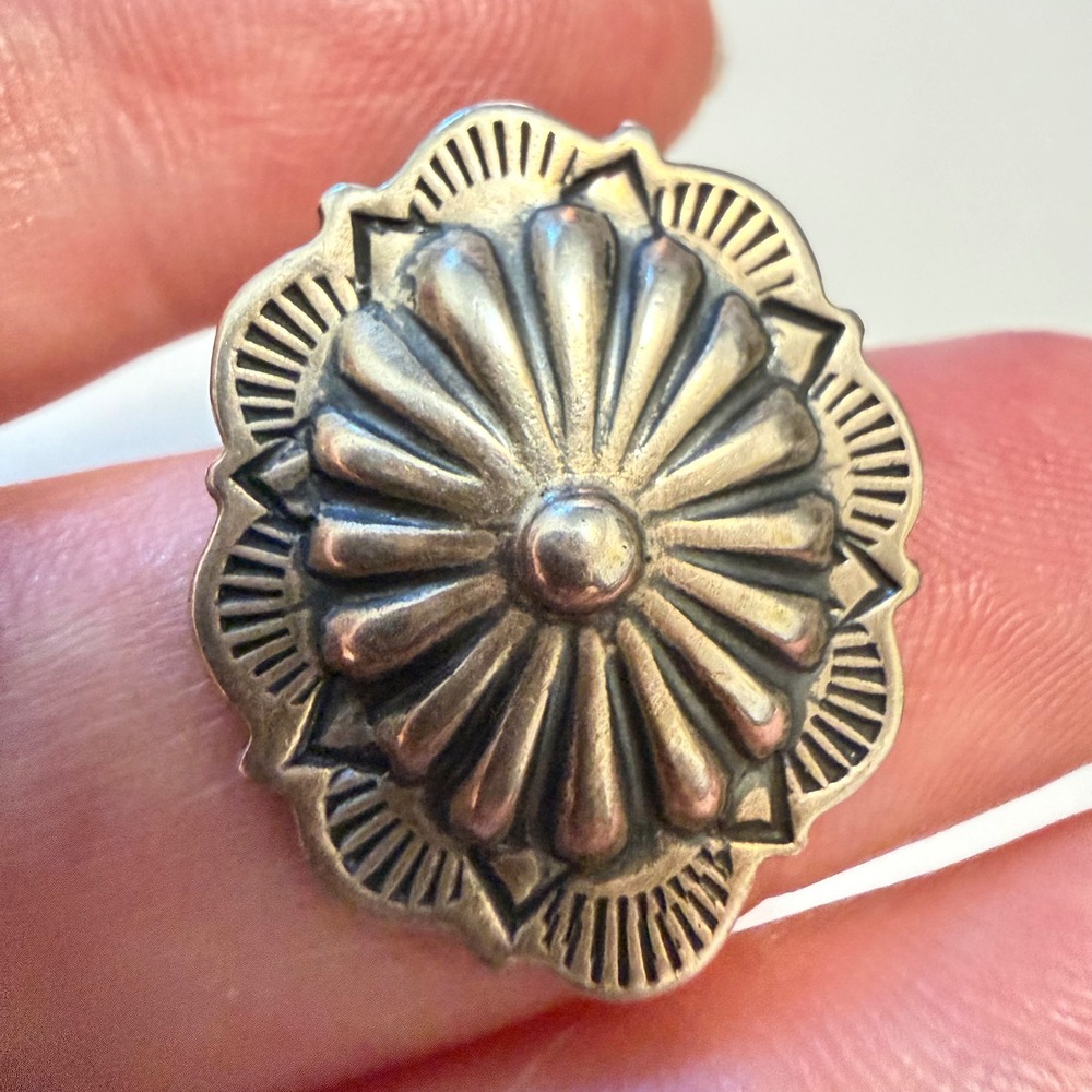 Vintage Sterling Silver Concho Earrings Southwestern Sunburst 925 Signed "S" - Picture 3 of 7
